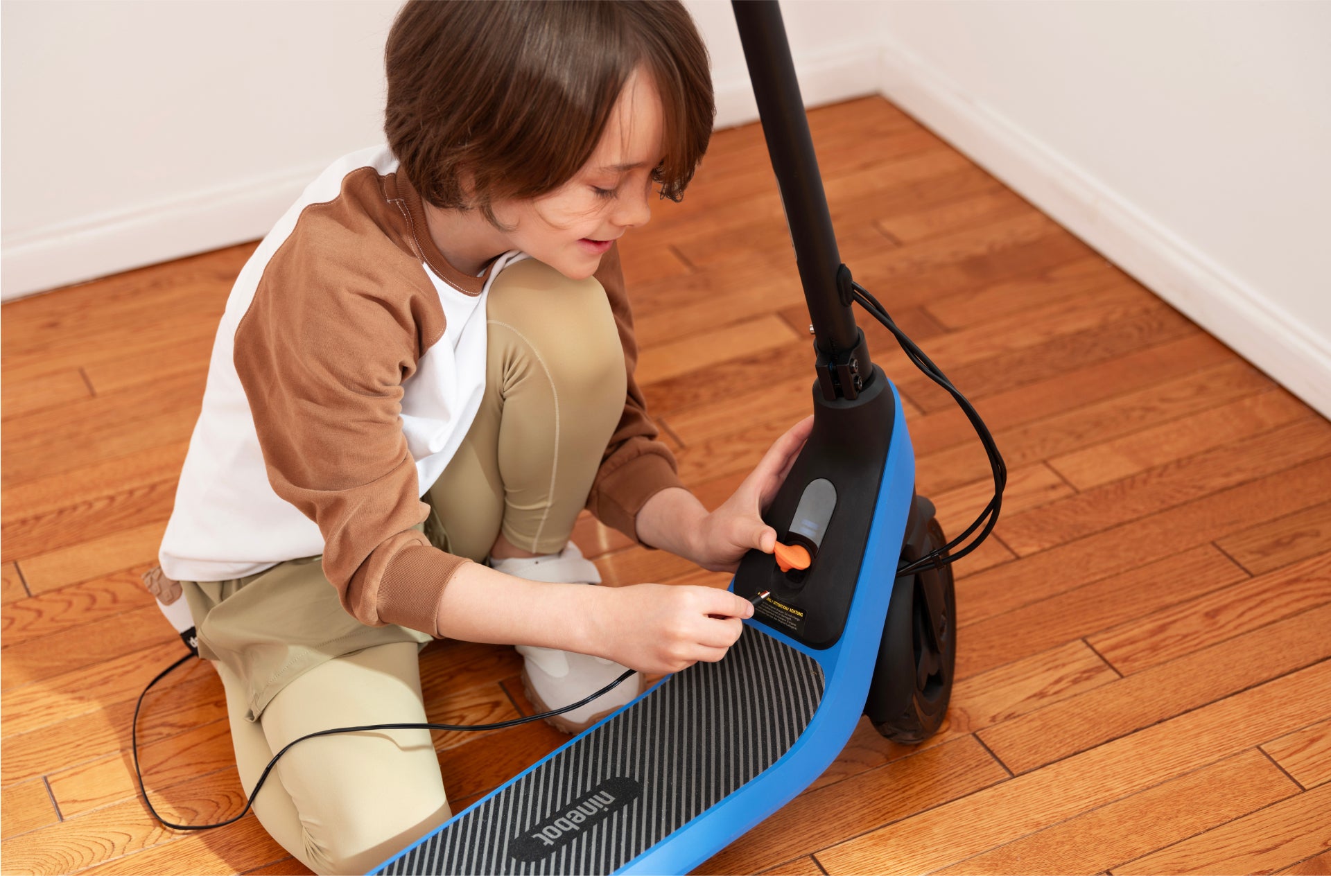 Trottinette électrique enfant Segway-Ninebot C2 Lite (16 km/h)